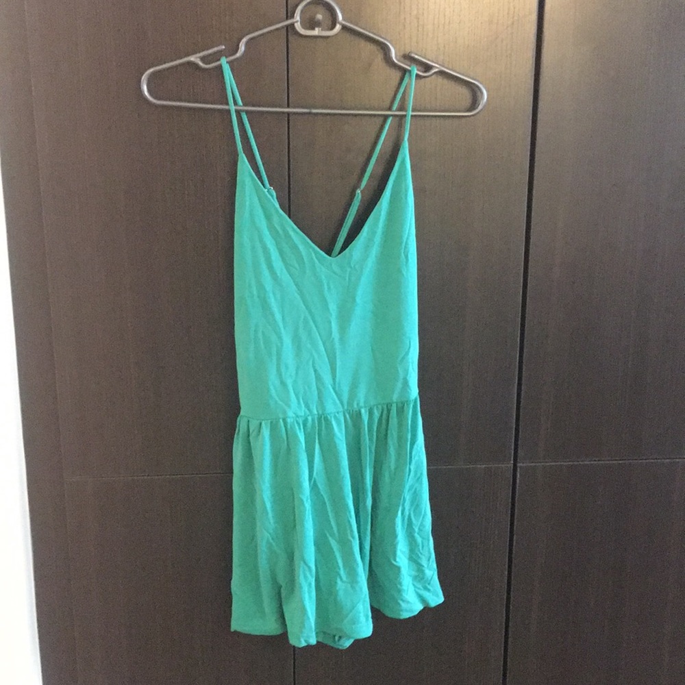 Forever 21 green cross back romper - Picture 1 of 2